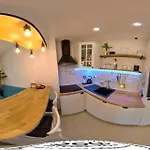 Apartman Goldie *
